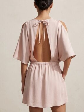 Aritzia Wilfred⎜OPEN BACK, COLD-SHOULDER SILK DRESS⎜CAMILLE